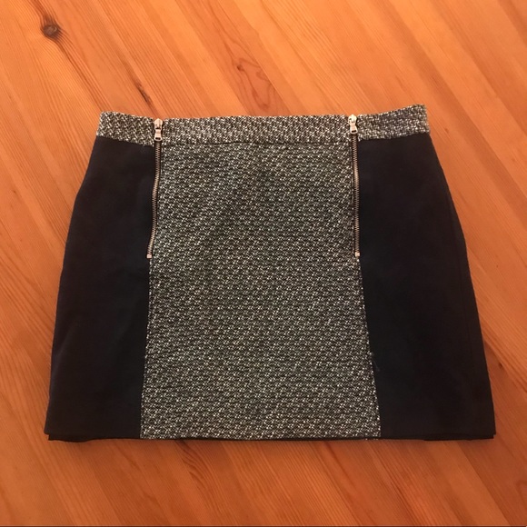 Club Monaco Lucette skirt - Picture 2 of 3